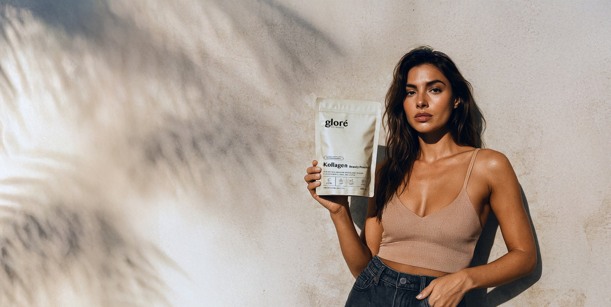 Model_Holding_Collagen_remix_01jrfemh73fzv9tr2j6aqqrafv_2_8e5dc0bd-a16d-4ec6-bd6e-ebc107d15d4a.jpg